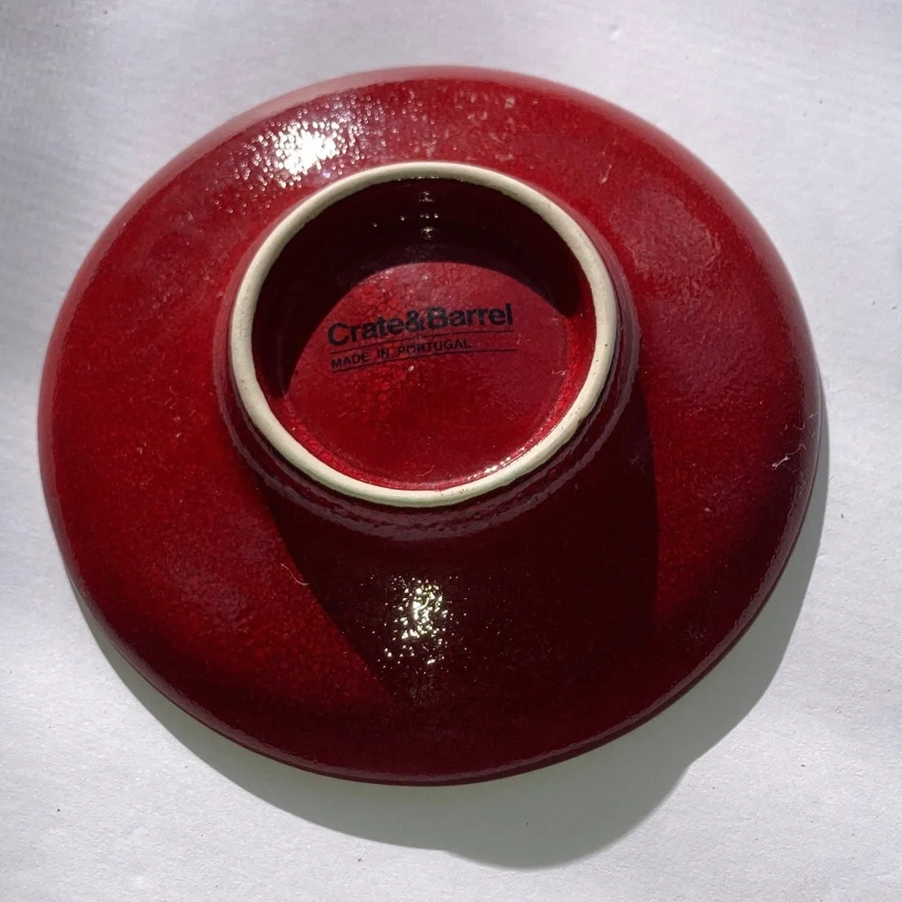 CRATE and BARREL Round Soap Dish Deep Red with Ridges Made In Portugal 5 inches